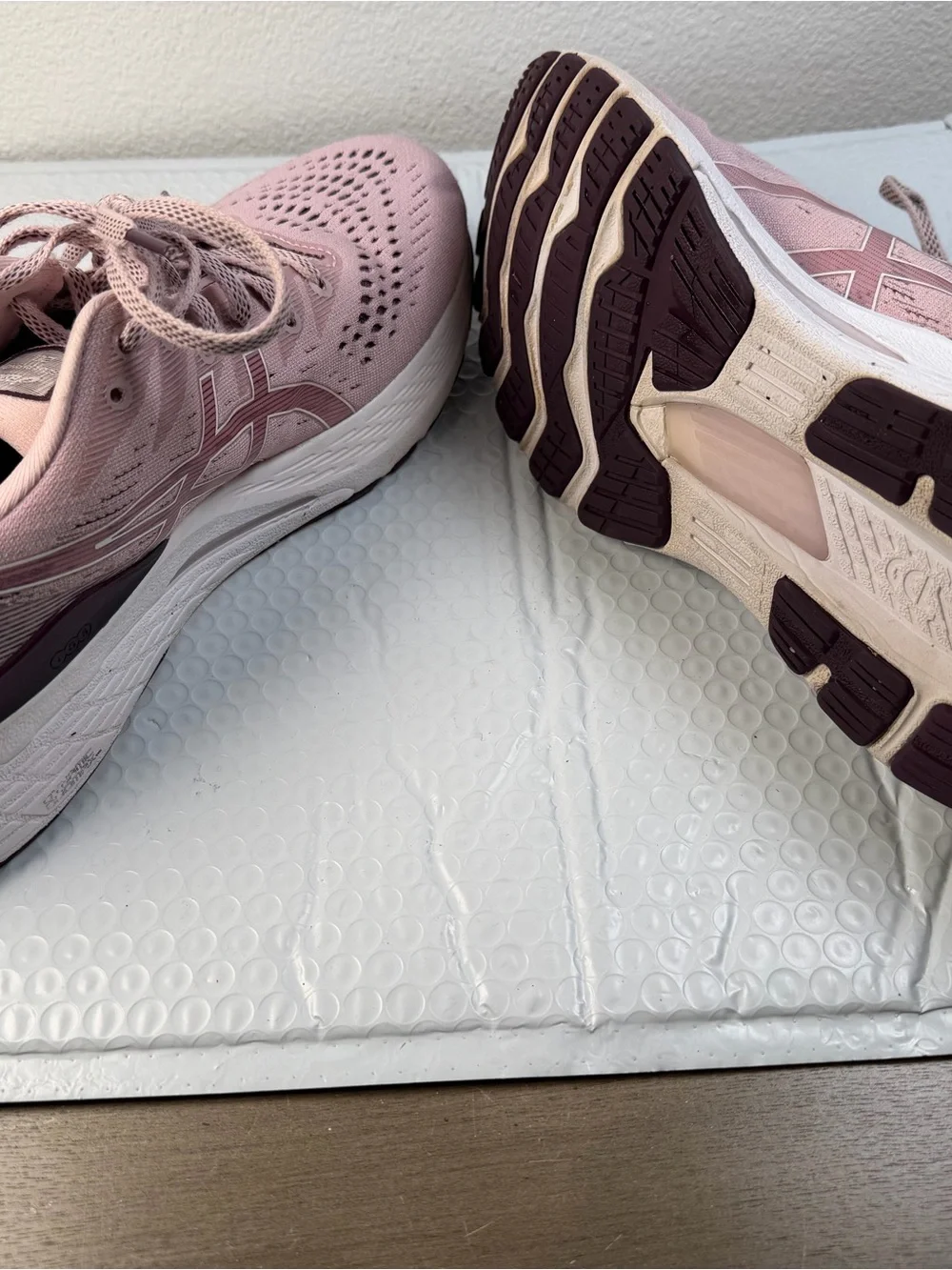 ASICS GEL-Kayano 28 Women’s Running Shoes Pink Size 10.5 Athletic Sneakers